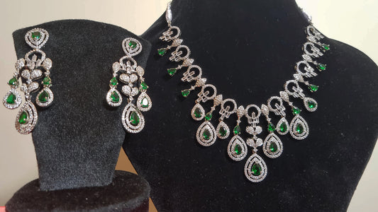 Emerald Enchantment Necklace Set